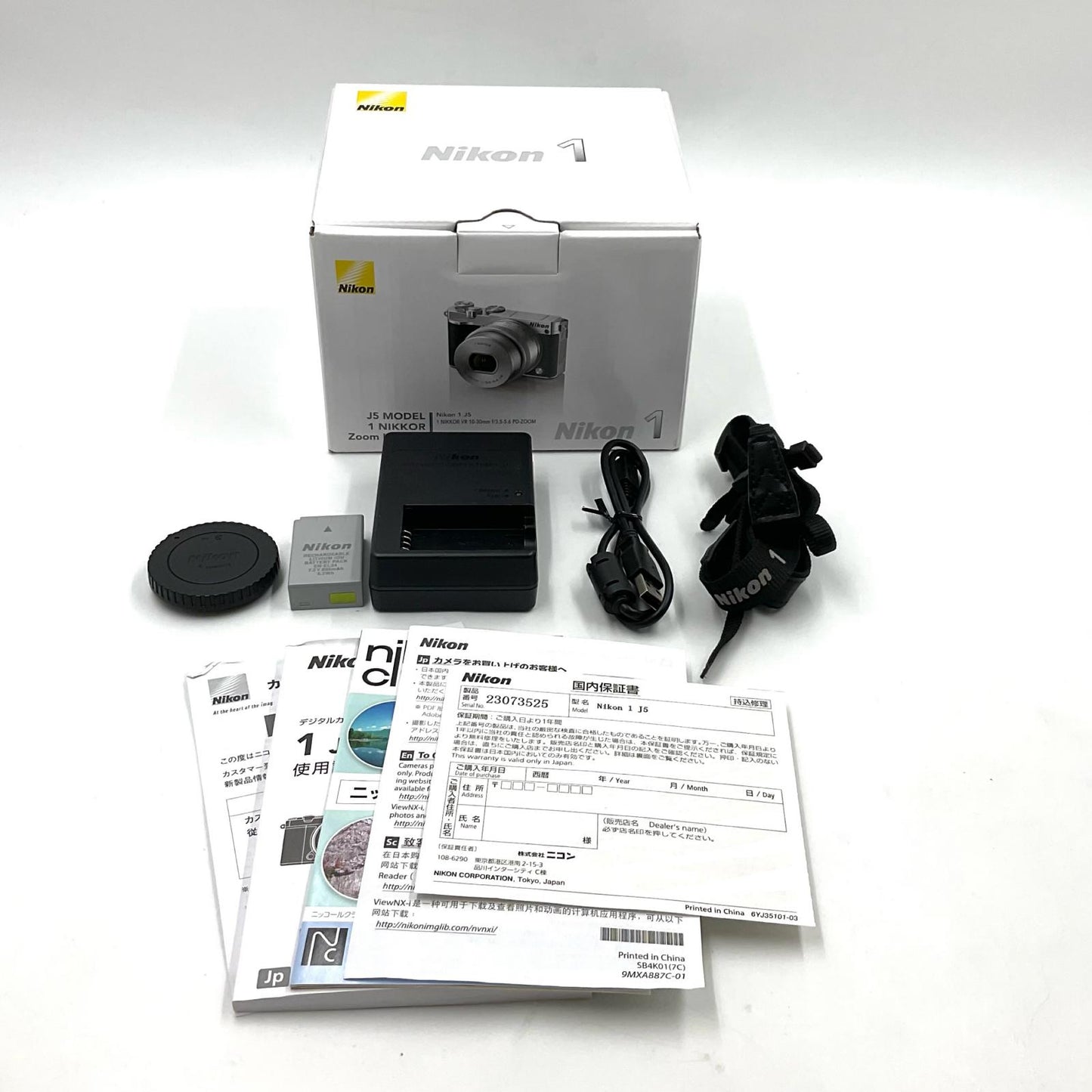 【全額返金保証】【最速発送】Nikon デジタル一眼 Nikon 1 J5 ボディ シルバー 動作確認済