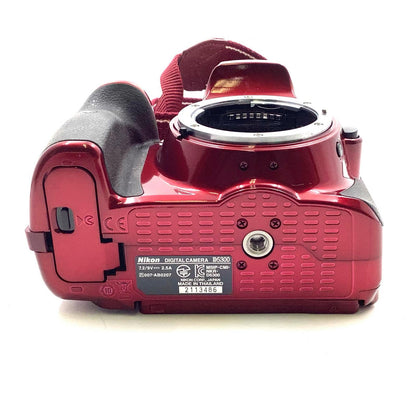【全額返金保証】【最速発送】Nikon デジタル一眼 D5300 ボディ レッド 美品 動作確認済
