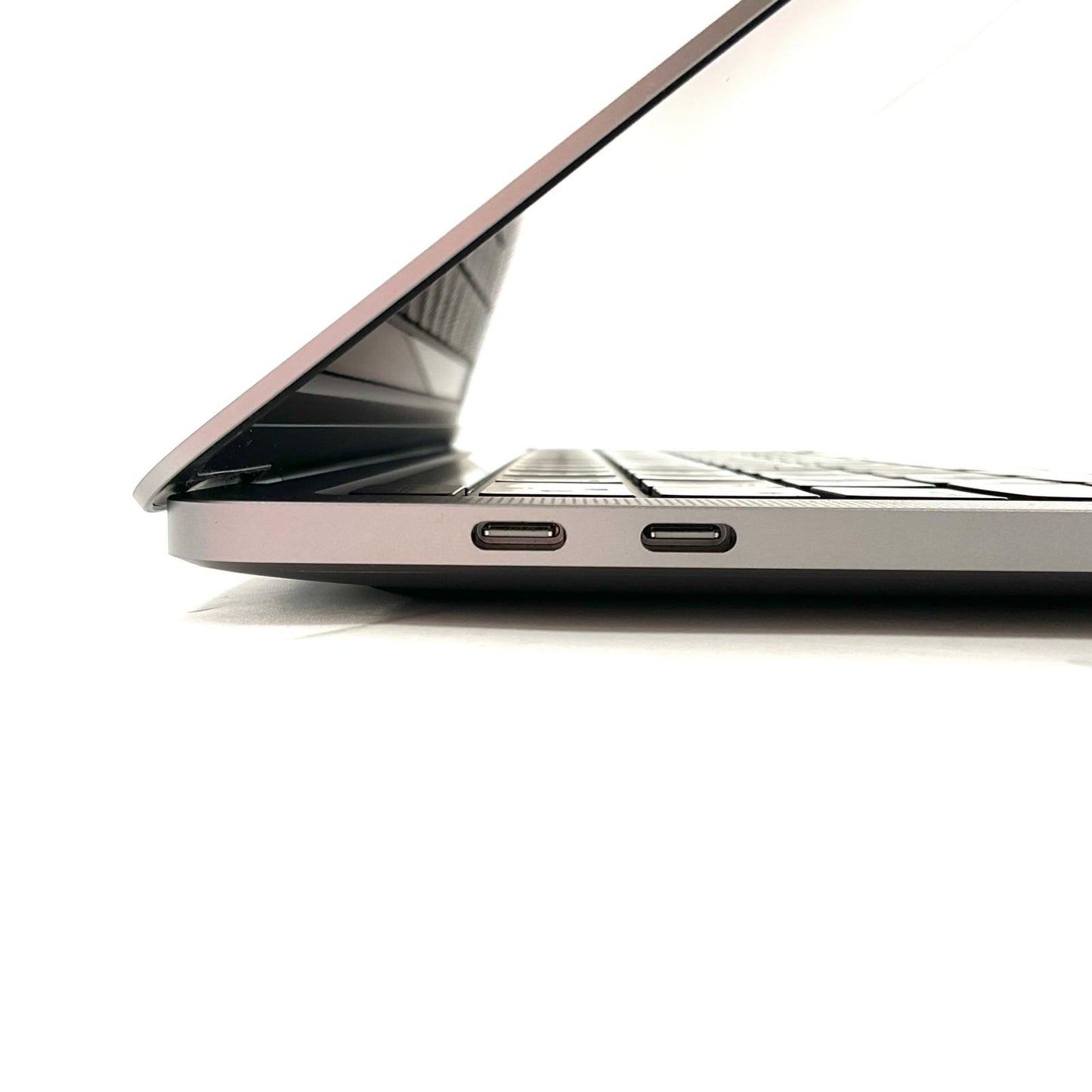 【全額返金保証】【最速発送】Apple MacBook Pro 13インチ 2020 Apple M1 8GB 256GB スペースグレイ 97% 美品 動作確認済