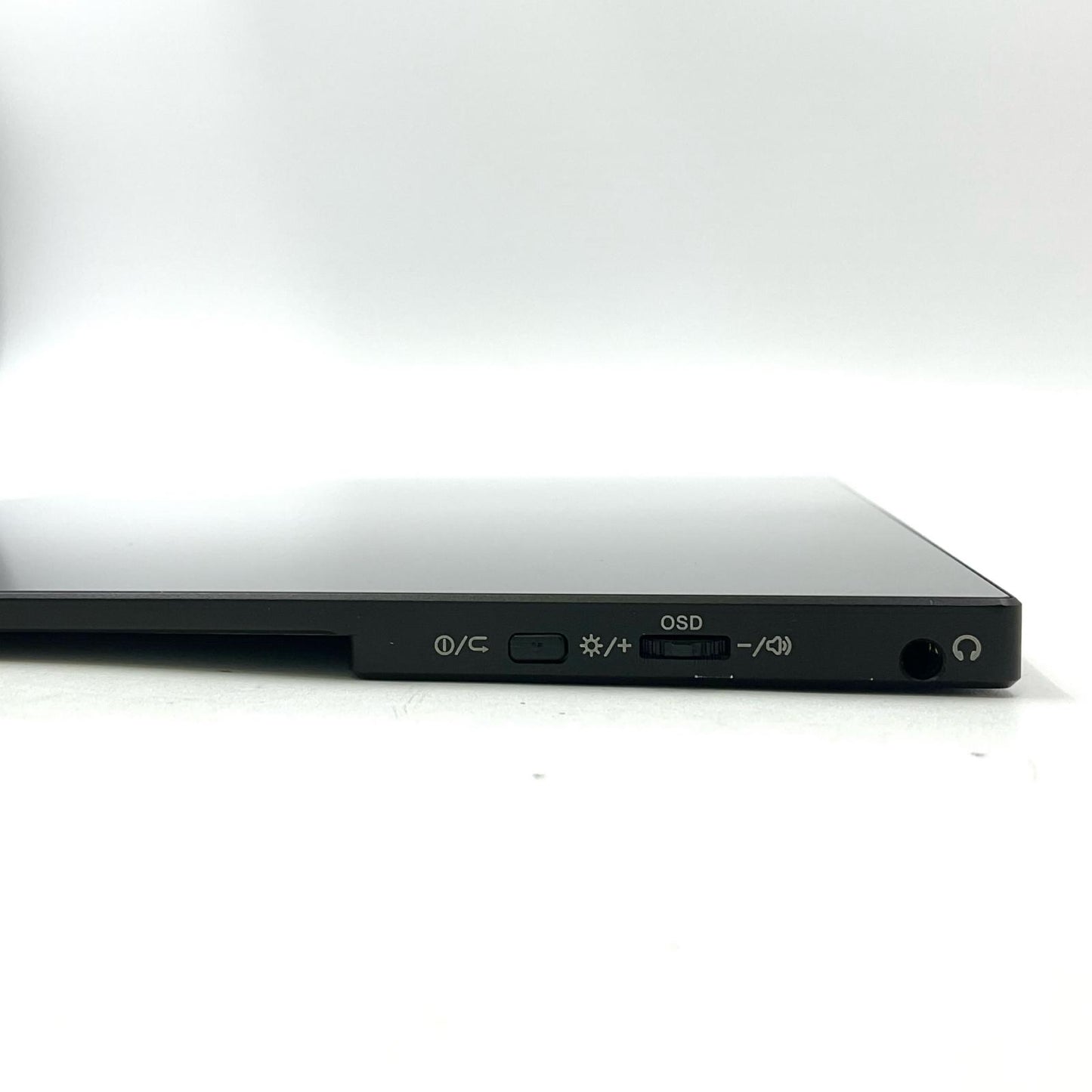 【全額返金保証】【最速発送】UNIQ PROMETHEUS MONITOR 15.6 FHD56 美品 動作確認済
