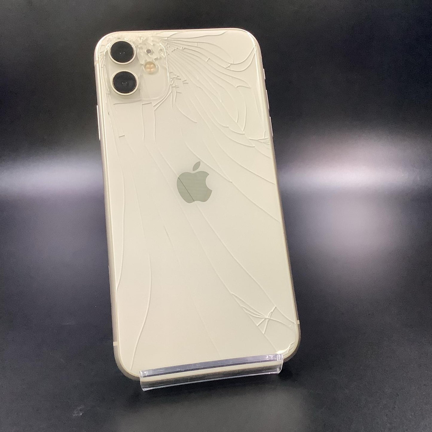【最速発送】Apple iPhone iPhone 11 128GB ホワイト SIMフリー【難有】 82%