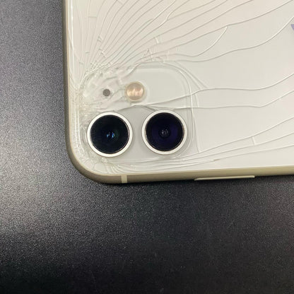 【最速発送】Apple iPhone iPhone 11 128GB ホワイト SIMフリー【難有】 82%