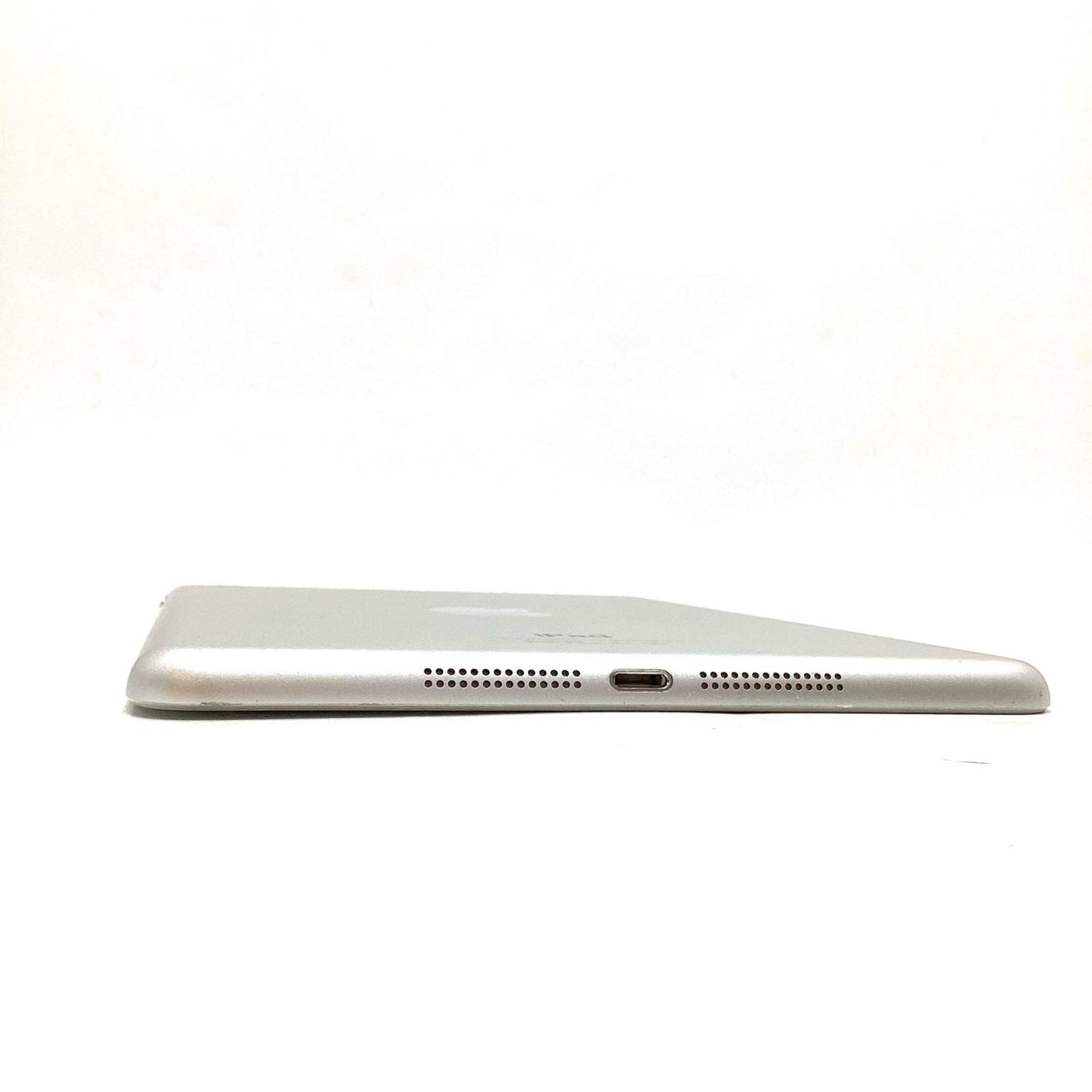【最速発送】Apple iPad mini 7.9インチ 第2世代 32GB シルバー Wi-Fi【難有】