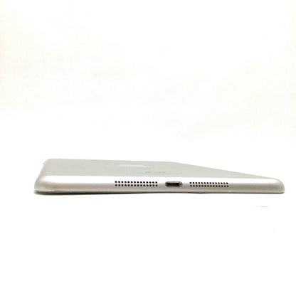 【最速発送】Apple iPad mini 7.9インチ 第2世代 32GB シルバー Wi-Fi【難有】
