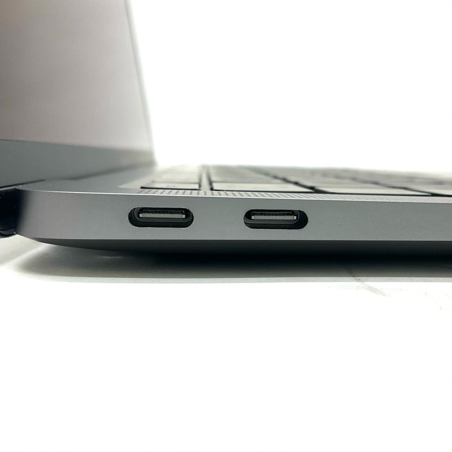 【全額返金保証】【最速発送】Apple MacBook Air 13.3インチ 2020 Intel Core i3 1.1GHz 8GB 256GB スペースグレイ 82.5% 動作確認済