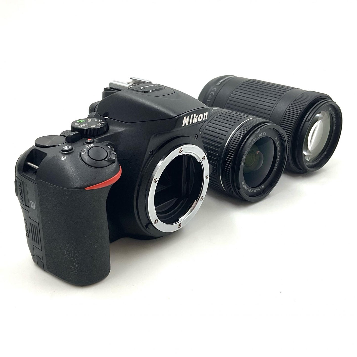 【全額返金保証】【最速発送】Nikon デジタル一眼 D5600 ダブルズームキット ブラック 美品 動作確認済