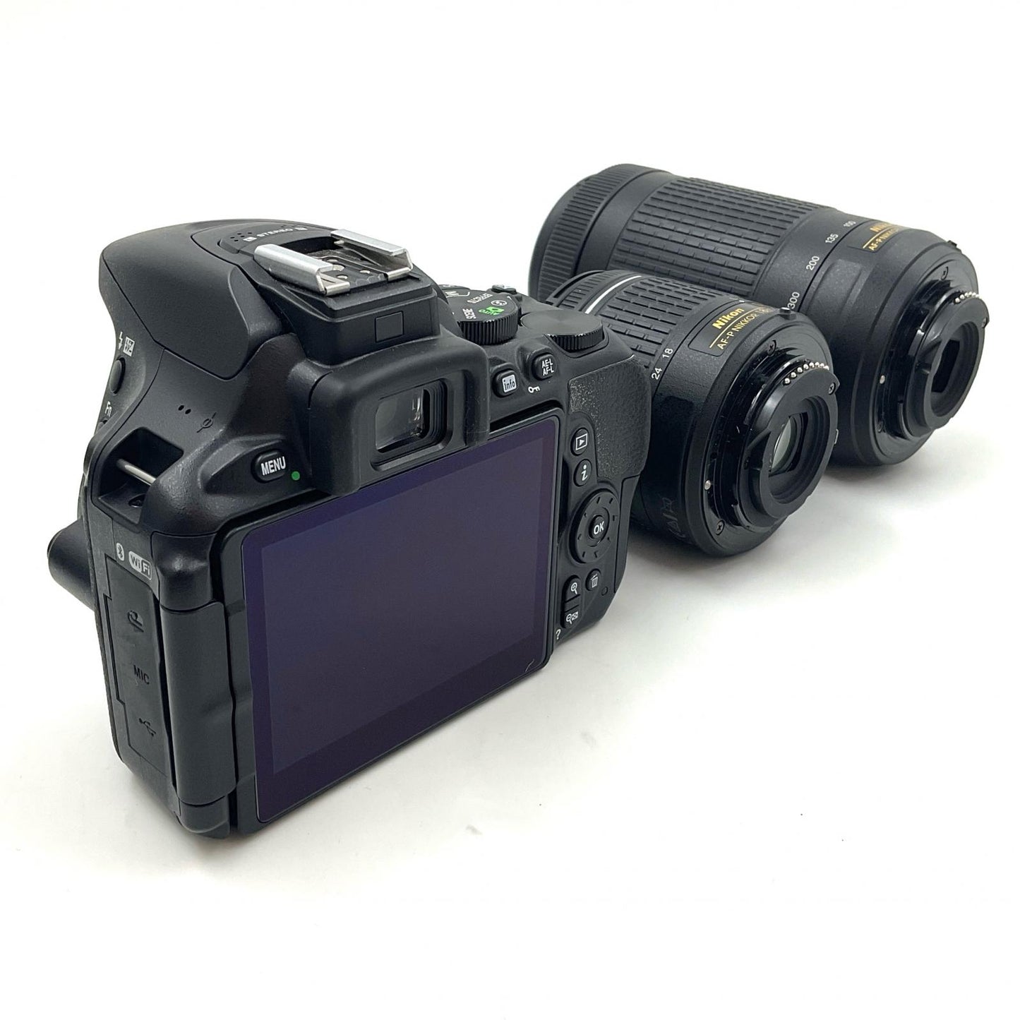 【全額返金保証】【最速発送】Nikon デジタル一眼 D5600 ダブルズームキット ブラック 美品 動作確認済