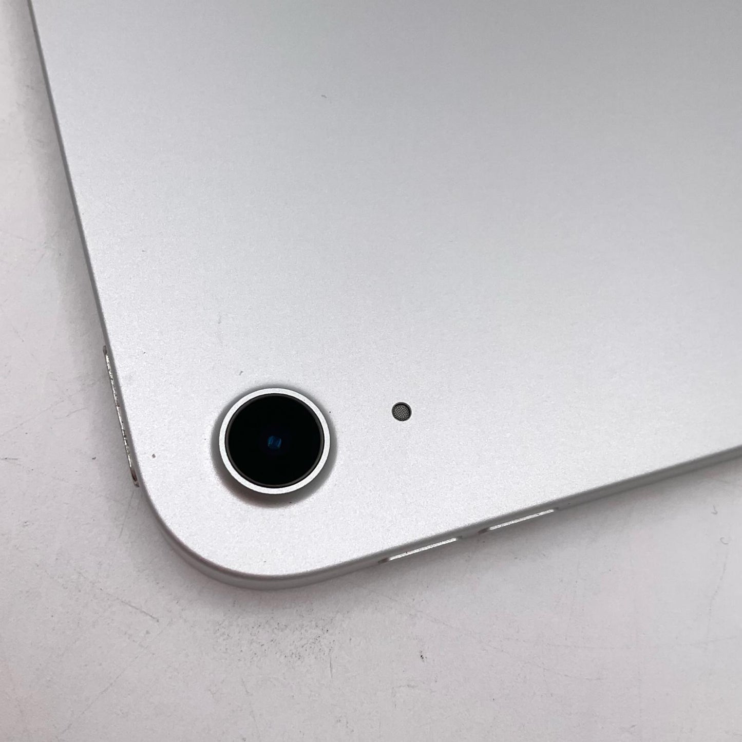 【全額返金保証】【最速発送】Apple iPad iPad 10.9インチ 第10世代 256GB シルバー Wi-Fi 美品 動作確認済