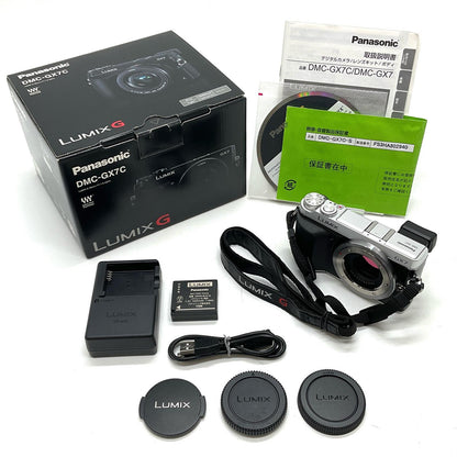 【全額返金保証】【最速発送】Panasonic デジタル一眼 LUMIX DMC-GX7C-S レンズキット [シルバー] シルバー 美品 動作確認済