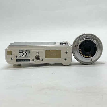 【全額返金保証】【最速発送】PENTAX デジタル一眼 Q レンズキット ホワイト 美品 動作確認済
