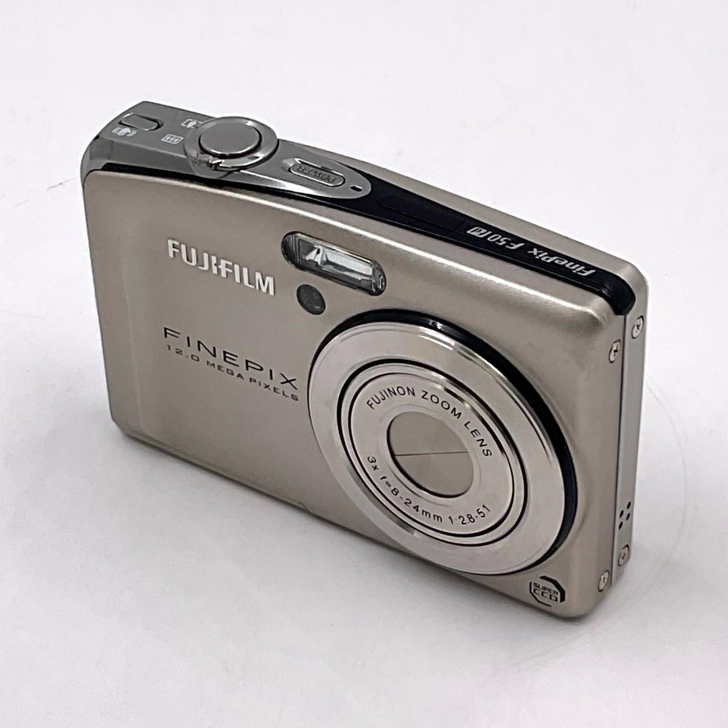 【最速発送】FUJIFILM コンパクトデジタルカメラ FinePix F50fd シルバー【難有】