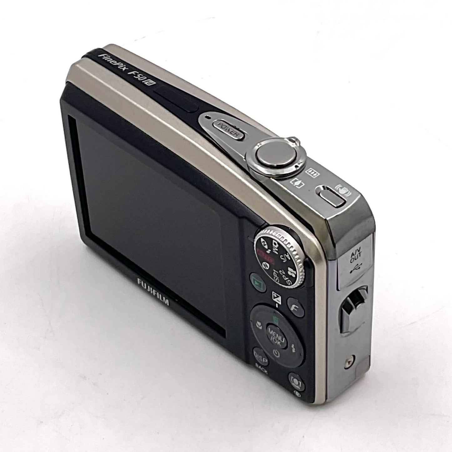 【最速発送】FUJIFILM コンパクトデジタルカメラ FinePix F50fd シルバー【難有】