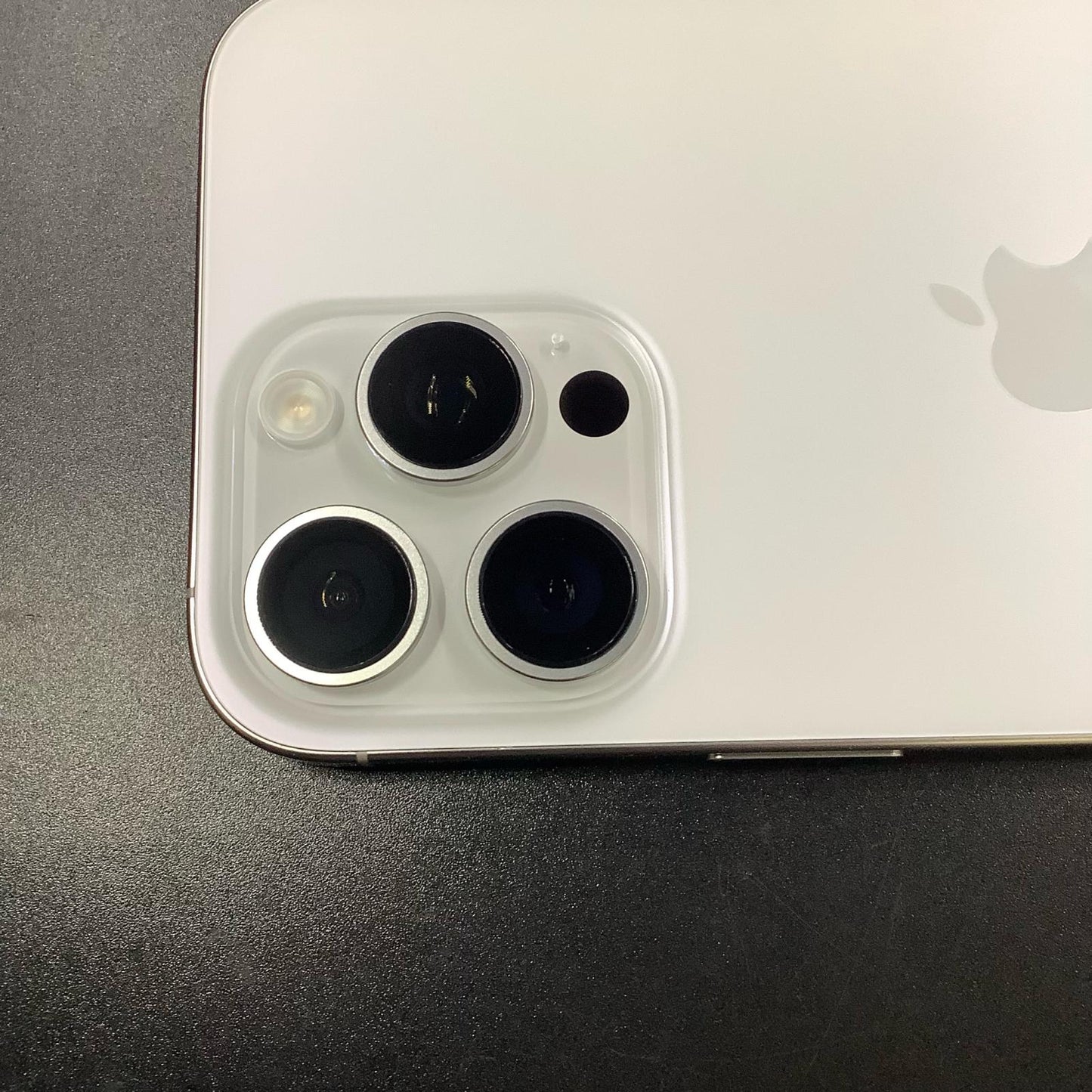 【全額返金保証】【最速発送】Apple iPhone iPhone 16 Pro Max 256GB ホワイトチタニウム SIMフリー 白ロム 美品 動作確認済 100%