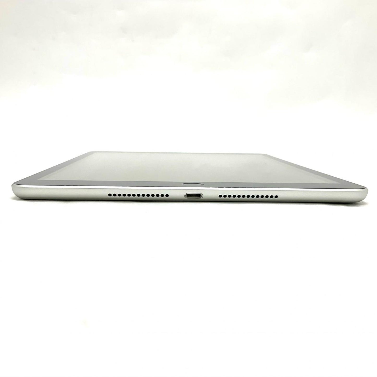 【全額返金保証】【最速発送】Apple iPad iPad 10.2インチ 第9世代 64GB シルバー Wi-Fi 動作確認済