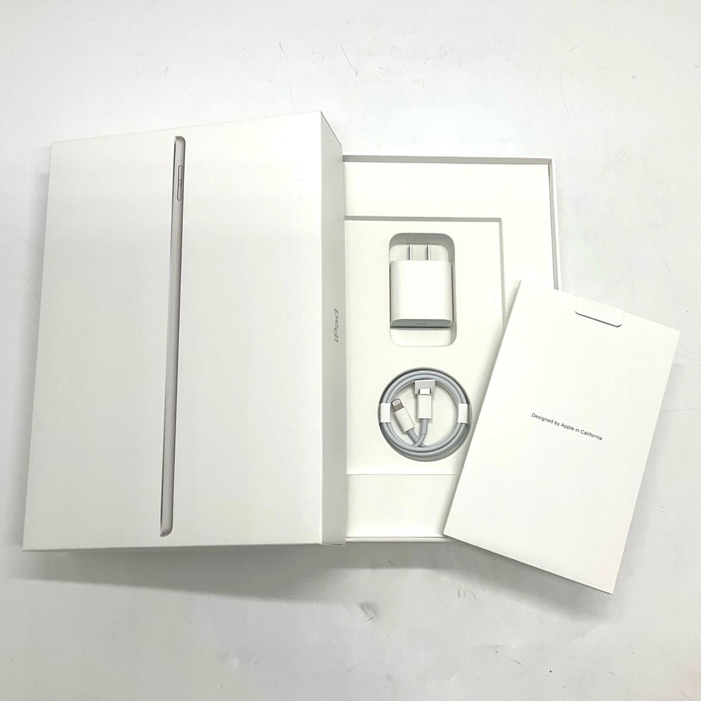 【全額返金保証】【最速発送】Apple iPad iPad 10.2インチ 第9世代 64GB シルバー Wi-Fi 動作確認済