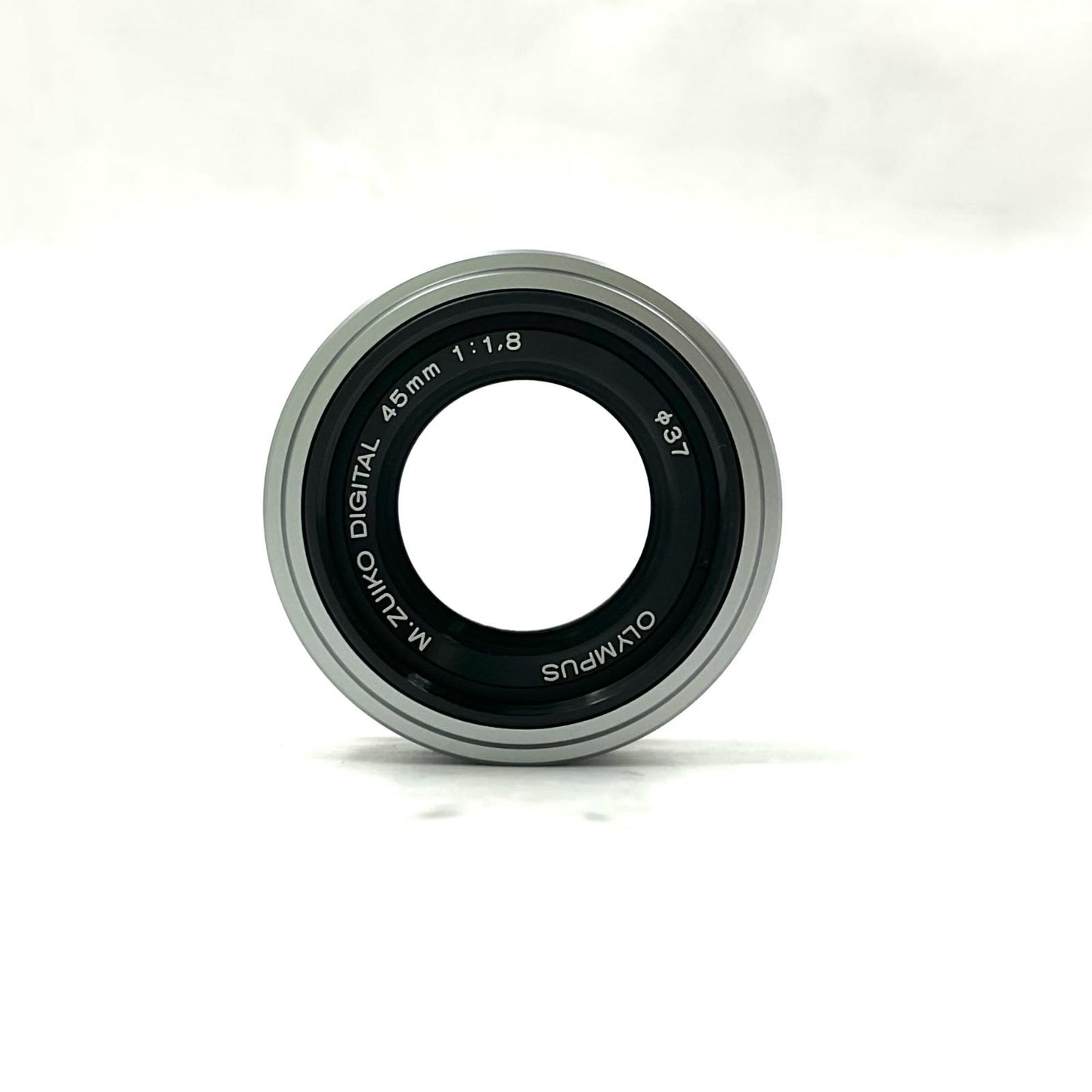 【全額返金保証】【最速発送】OLYMPUS M.ZUIKO DIGITAL 45mm F1.8 [シルバー] 美品 動作確認済