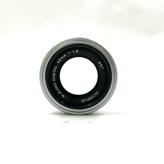 【全額返金保証】【最速発送】OLYMPUS M.ZUIKO DIGITAL 45mm F1.8 [シルバー] 美品 動作確認済