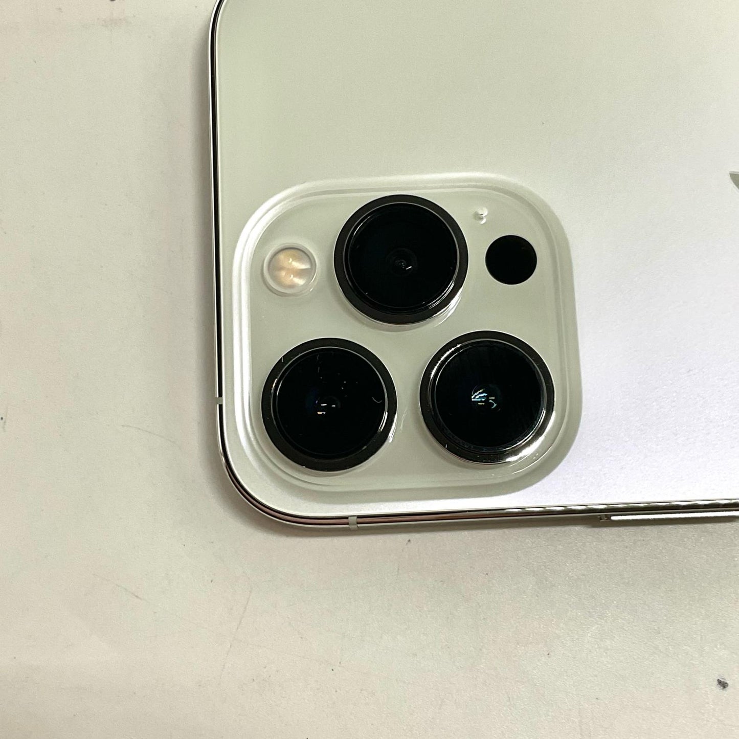 【全額返金保証】【最速発送】Apple iPhone iPhone 13 Pro 256GB シルバー SIMフリー 白ロム 新品未開封 即納OK 100%