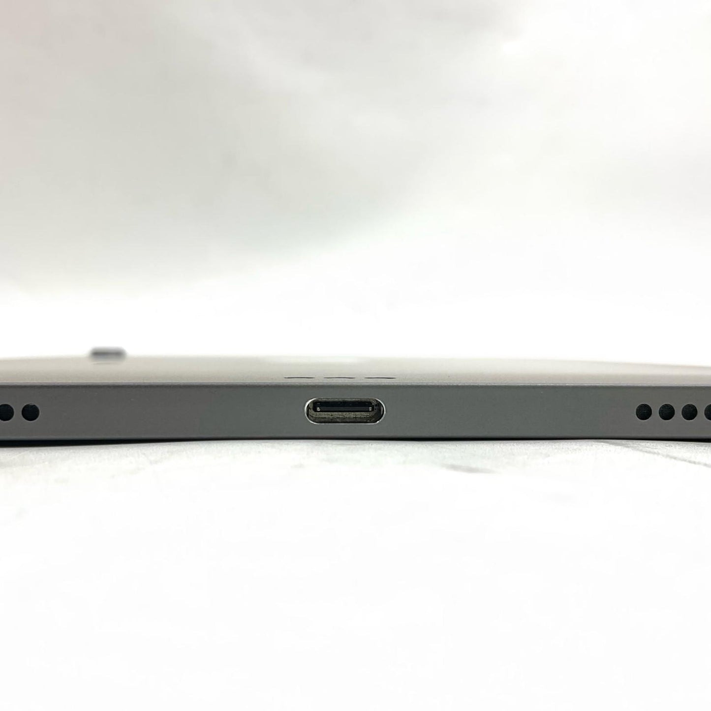【全額返金保証】【最速発送】Apple iPad Air 10.9インチ 第5世代 256GB スペースグレイ Wi-Fi 美品 動作確認済