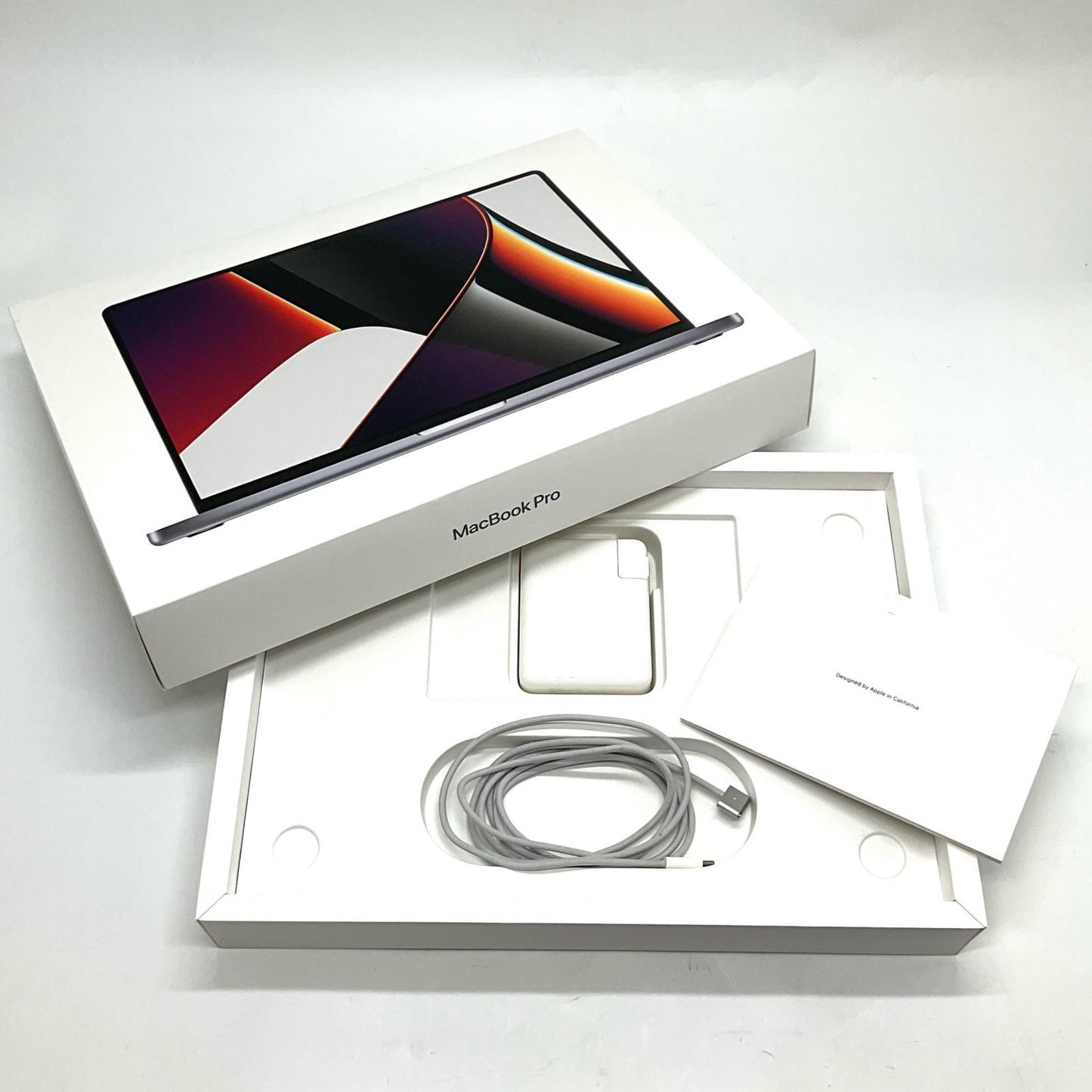 【全額返金保証】【最速発送】Apple MacBook Pro Pro 16インチ 2021 Apple M1 Max 64GB 2TB シルバー 86% 美品 動作確認済