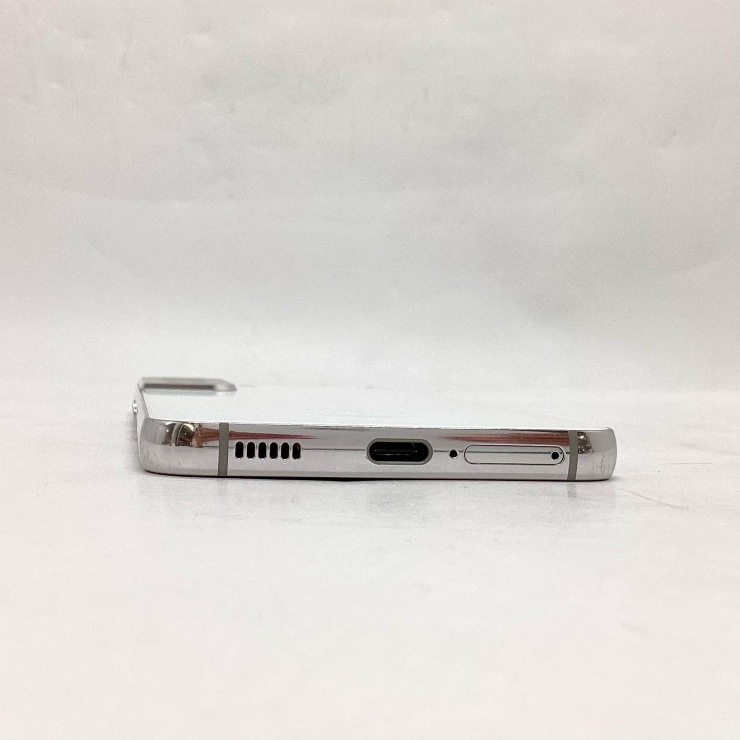 【全額返金保証】【最速発送】SAMSUNG Galaxy S22 256GB ファントム ホワイト au SIMフリー SCG13 白ロム 動作確認済
