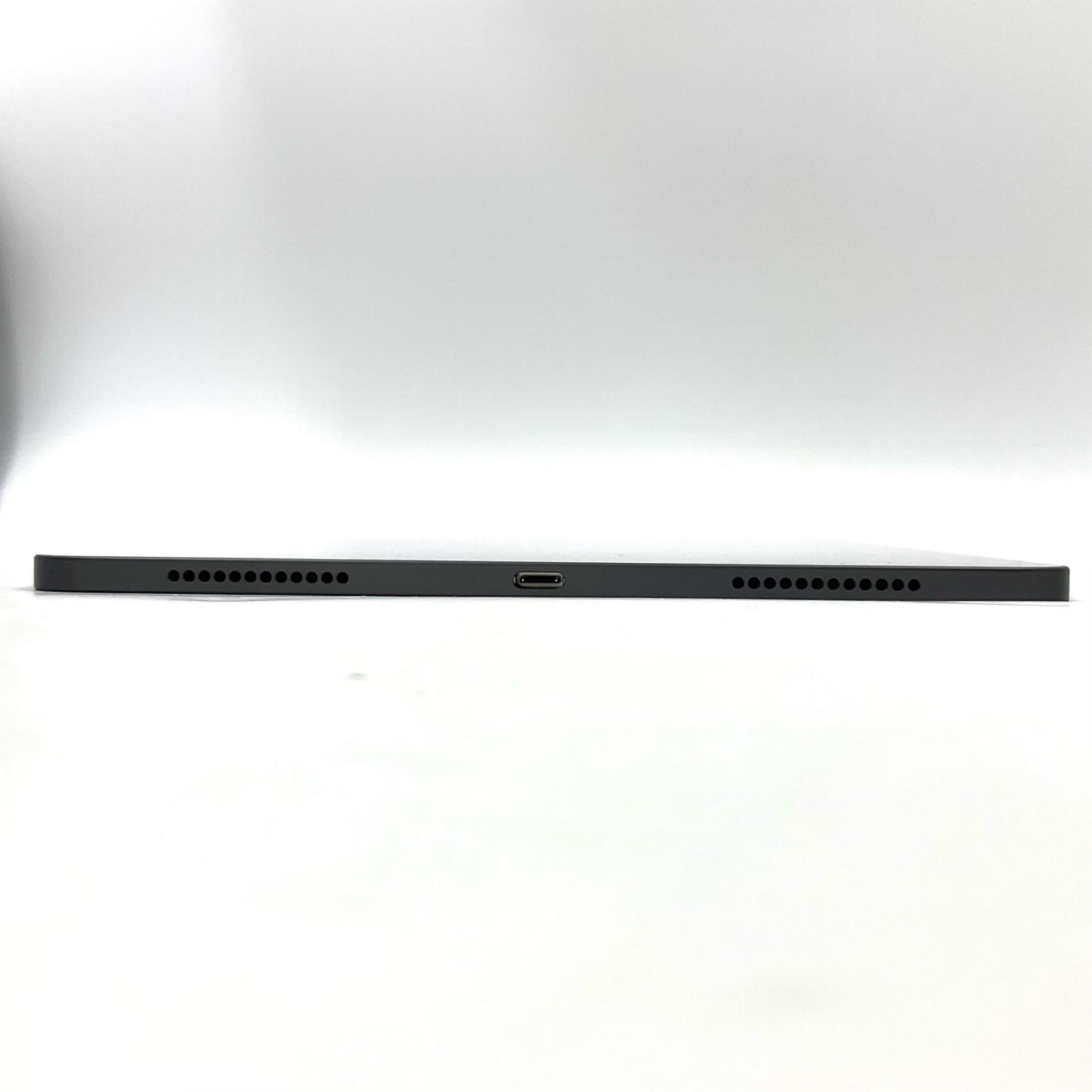 【全額返金保証】【最速発送】Apple iPad Air 10.9インチ 第5世代 256GB スペースグレイ Wi-Fi 美品 動作確認済