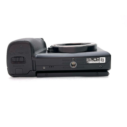 【全額返金保証】【最速発送】Sony デジタル一眼 α6000 ILCE-6000Y ダブルズームレンズキット [ブラック] ブラック 美品 動作確認済