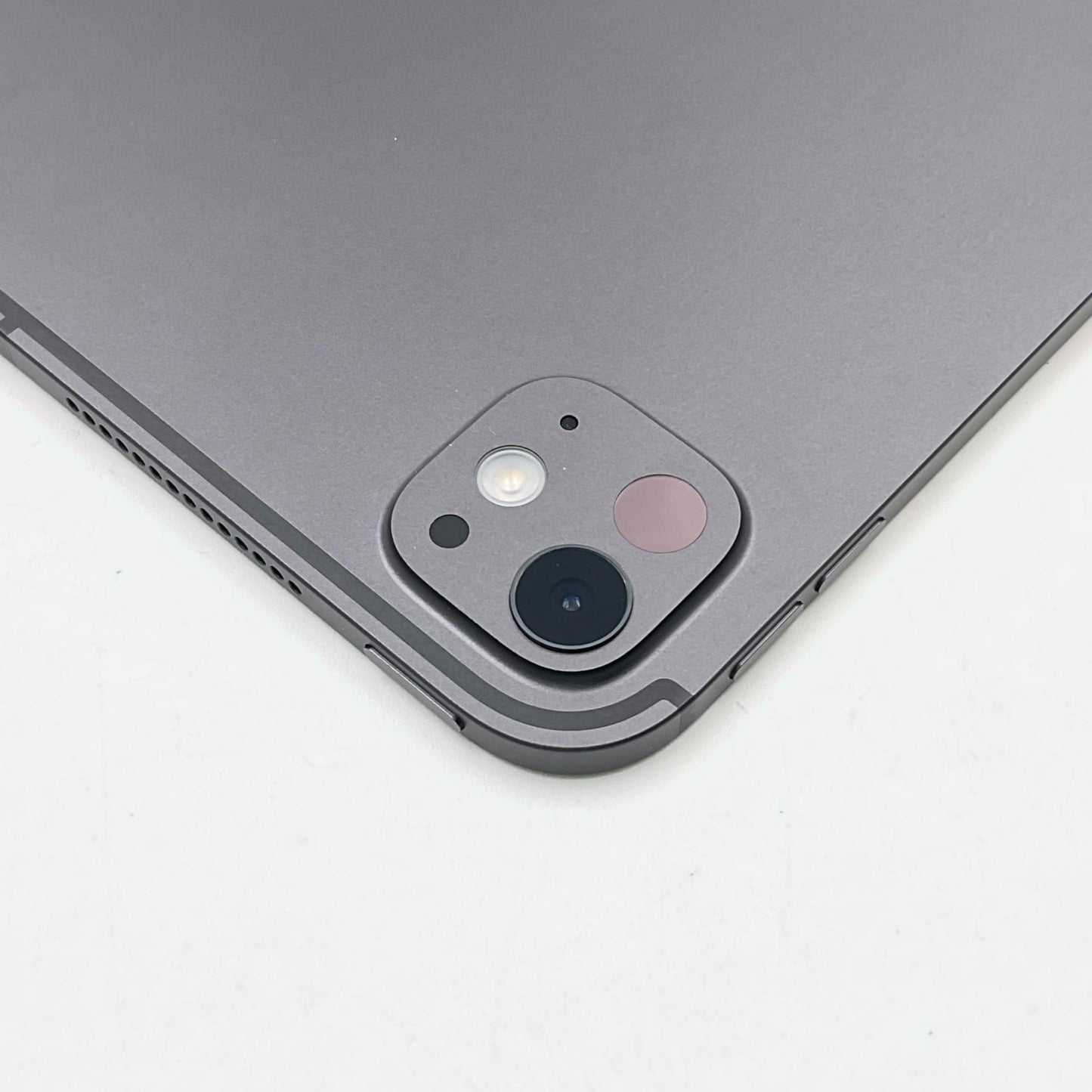 【全額返金保証】【最速発送】Apple iPad Pro M4 2024年モデル 13インチ 2TB スペースブラック WiFi+Cellular au 超美品 動作確認済