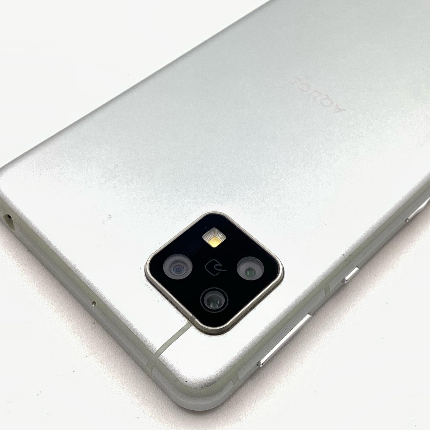 【全額返金保証】【最速発送】SHARP AQUOS sense5G 64GB オリーブシルバー au SHG03 白ロム 美品 動作確認済
