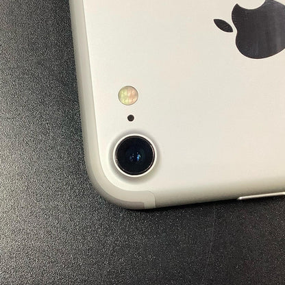 【全額返金保証】【最速発送】Apple iPhone iPhone 7 32GB シルバー Softbank 白ロム 美品 動作確認済 97%