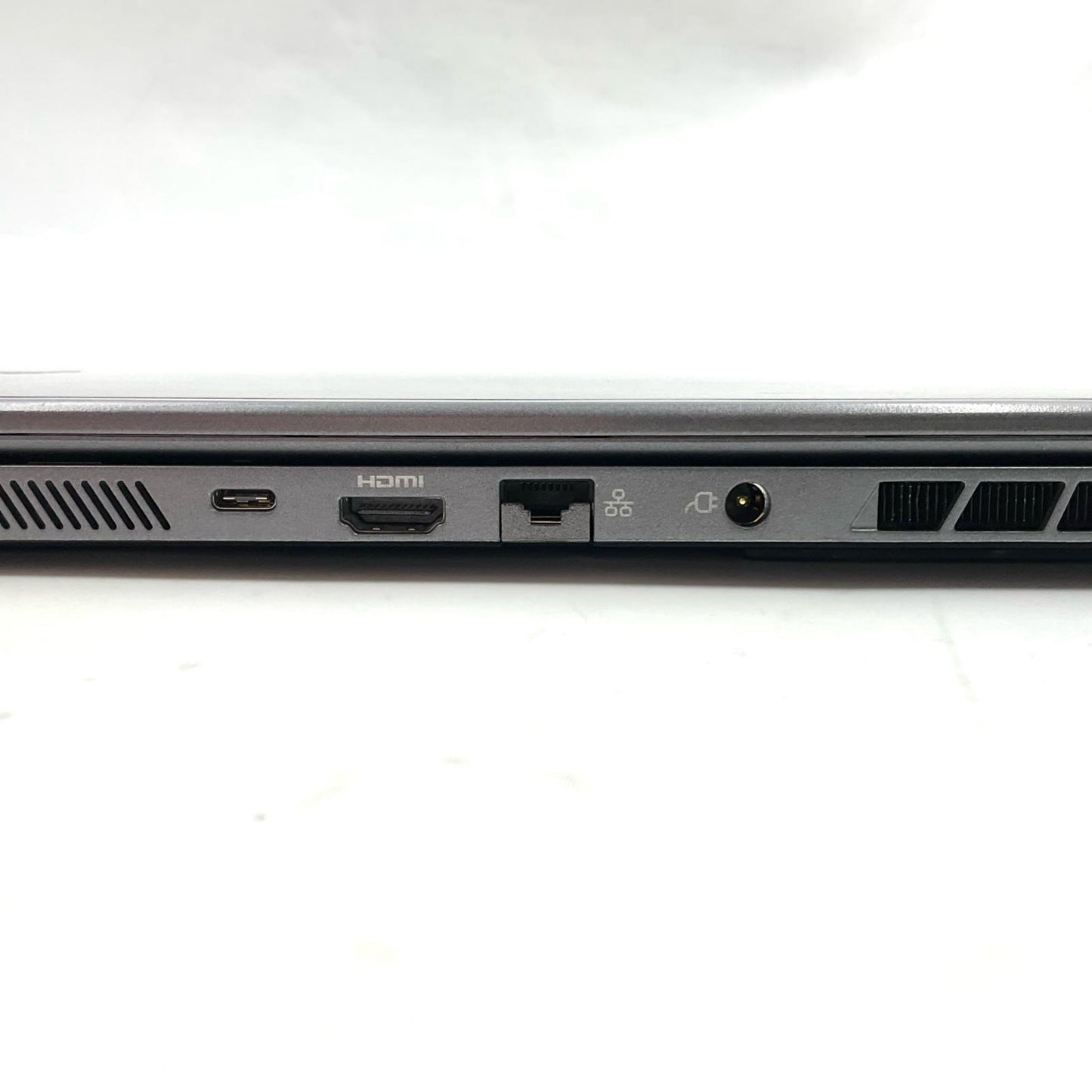 【最速発送】MouseComputer DAIV 5N 21045N-CMLCB-E Intel(R) Core(TM) i7-10870H CPU @ 2.20GHz 32GB M.2 SSD 1TB GeForce RTX 3060 Laptop GPU 65%【難有】