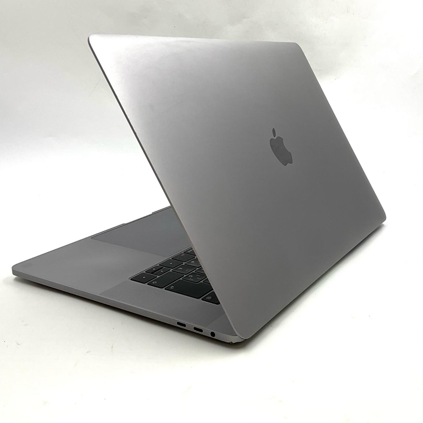 【最速発送】Apple MacBook Pro 15インチ 2018 2.6 GHz 6コア Intel Core i7 16GB 512GB シルバー【難有】