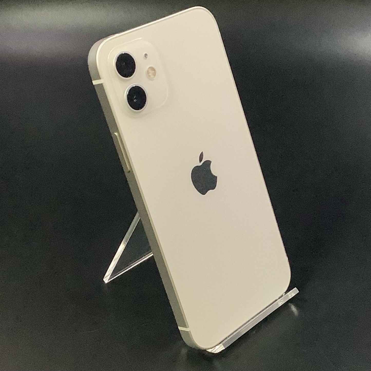【全額返金保証】【最速発送】Apple iPhone iPhone 12 64GB ホワイト docomo 白ロム 美品 動作確認済 83%