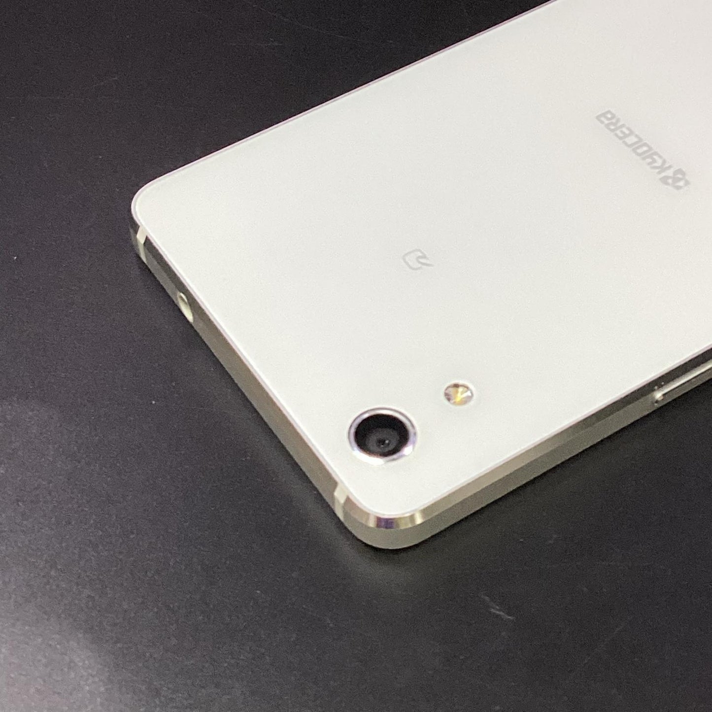 【全額返金保証】【最速発送】京セラ Android One X3 32GB ホワイト Softbank X3-KC 白ロム 美品 動作確認済