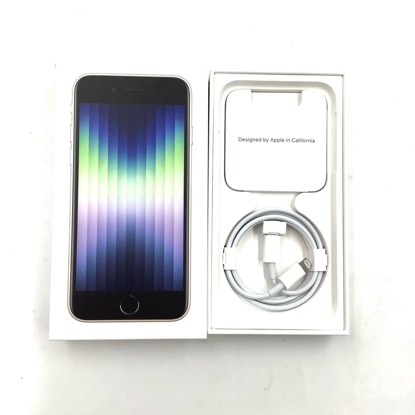 【全額返金保証】【最速発送】Apple iPhone iPhone SE（第3世代） 64GB スターライト au 白ロム 美品 動作確認済 82%