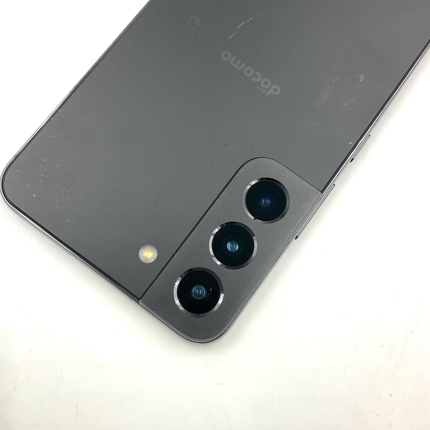 【全額返金保証】【最速発送】SAMSUNG Galaxy S22 256GB ファントムブラック docomo SC-51C 白ロム 動作確認済