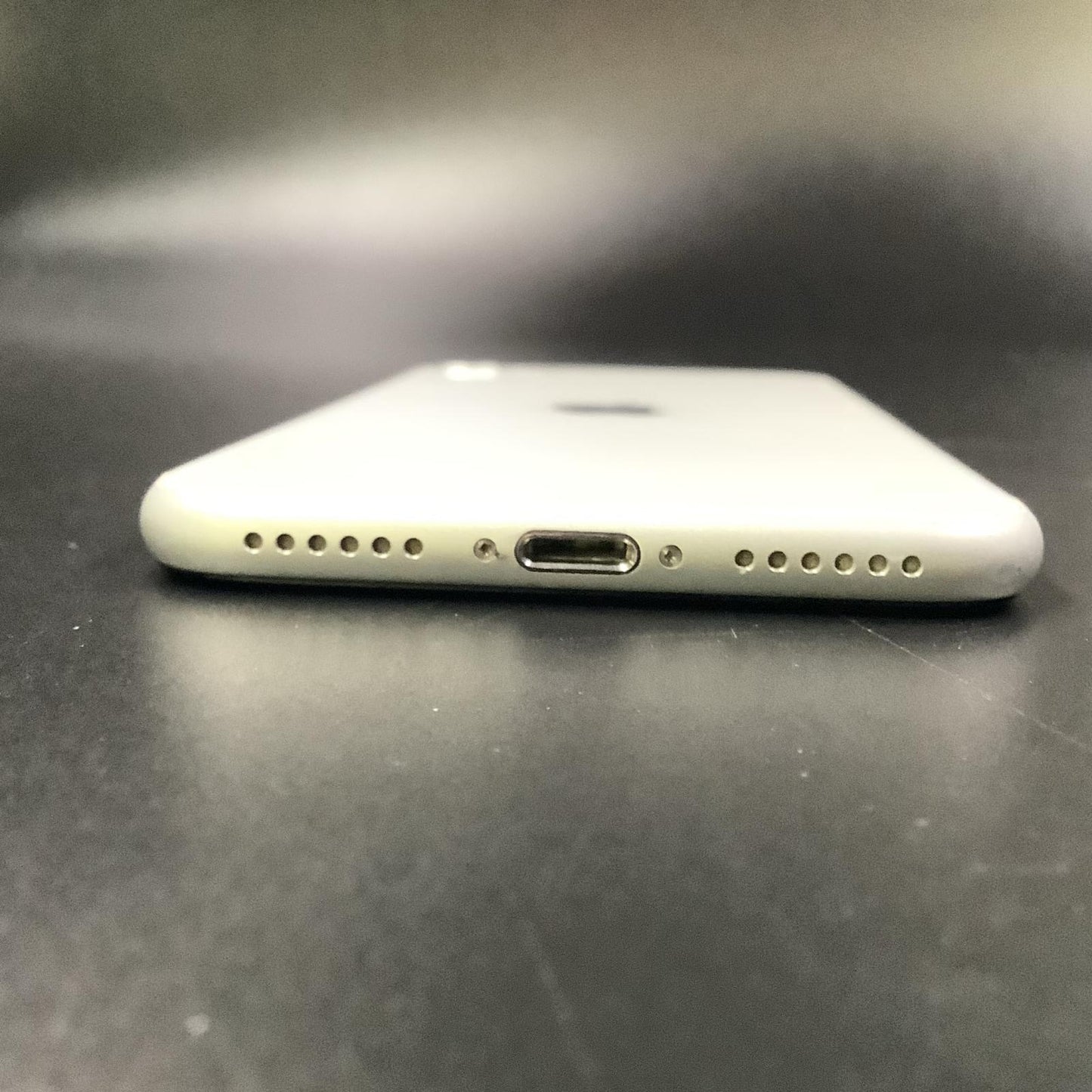 【最速発送】Apple iPhone iPhone SE（第2世代） 64GB ホワイト 白ロム【難有】 74%