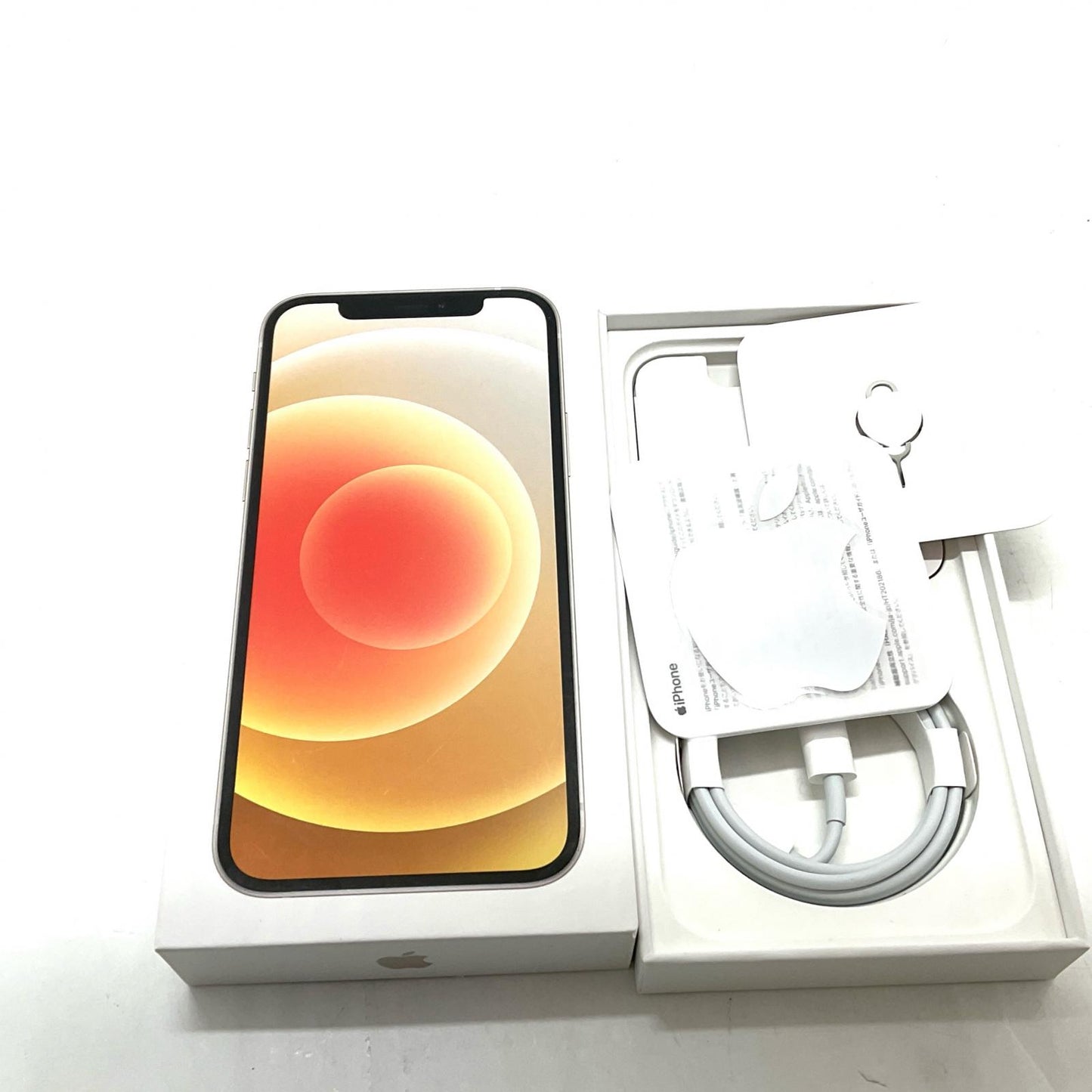 【最速発送】Apple iPhone iPhone 12 128GB ホワイト au 白ロム【難有】 72%