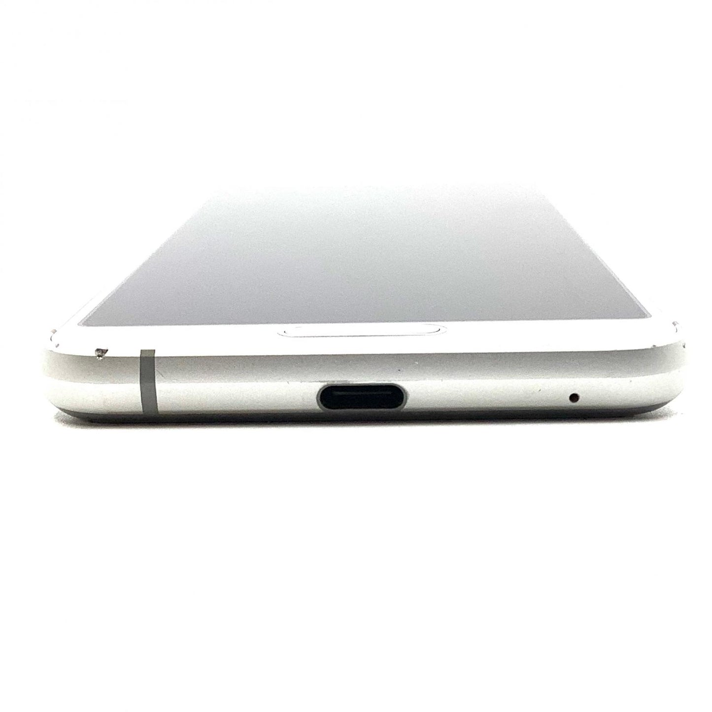 【全額返金保証】【最速発送】SHARP AQUOS sense3 64GB シルバーホワイト docomo SH-02M 白ロム 動作確認済