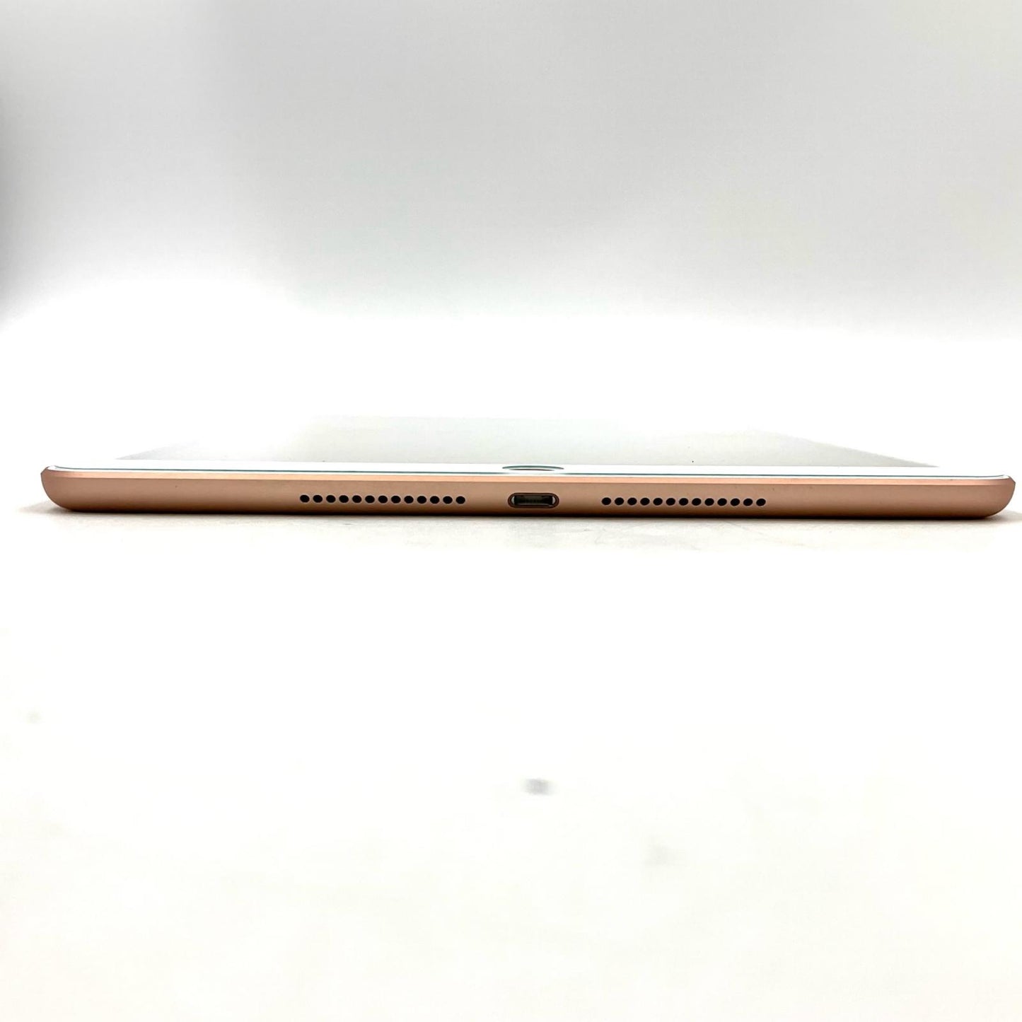 【全額返金保証】【最速発送】Apple iPad iPad 10.2インチ 第8世代 32GB ゴールド Wi-Fi 美品 動作確認済