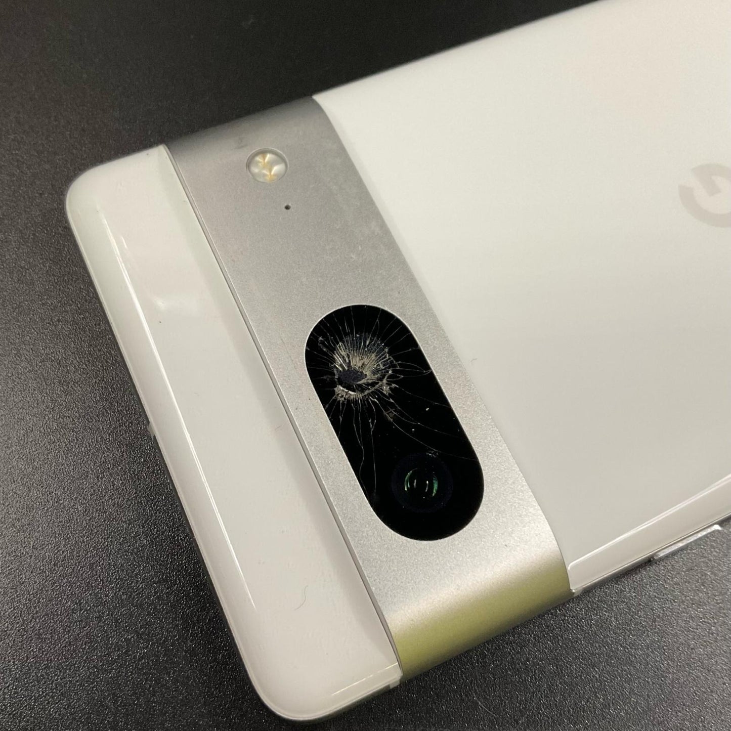 【最速発送】Google Pixel 7 128GB Snow Softbank G03Z5【難有】