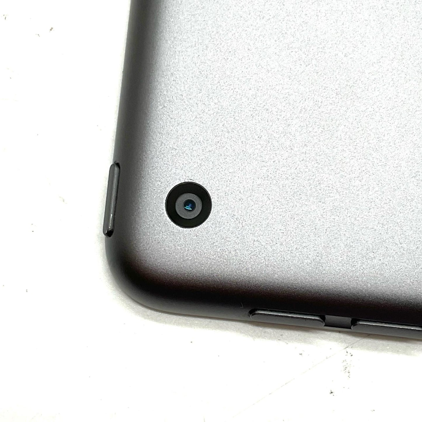 【全額返金保証】【最速発送】Apple iPad iPad 10.2インチ 第8世代 128GB スペースグレイ Wi-Fi 美品 動作確認済