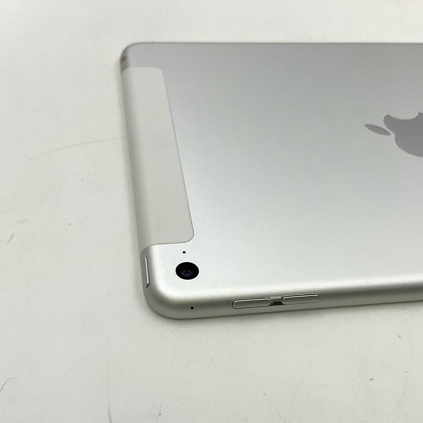 【全額返金保証】【最速発送】Apple iPad mini 7.9インチ 第4世代 64GB シルバー WiFi+Cellular Softbank 白ロム 動作確認済