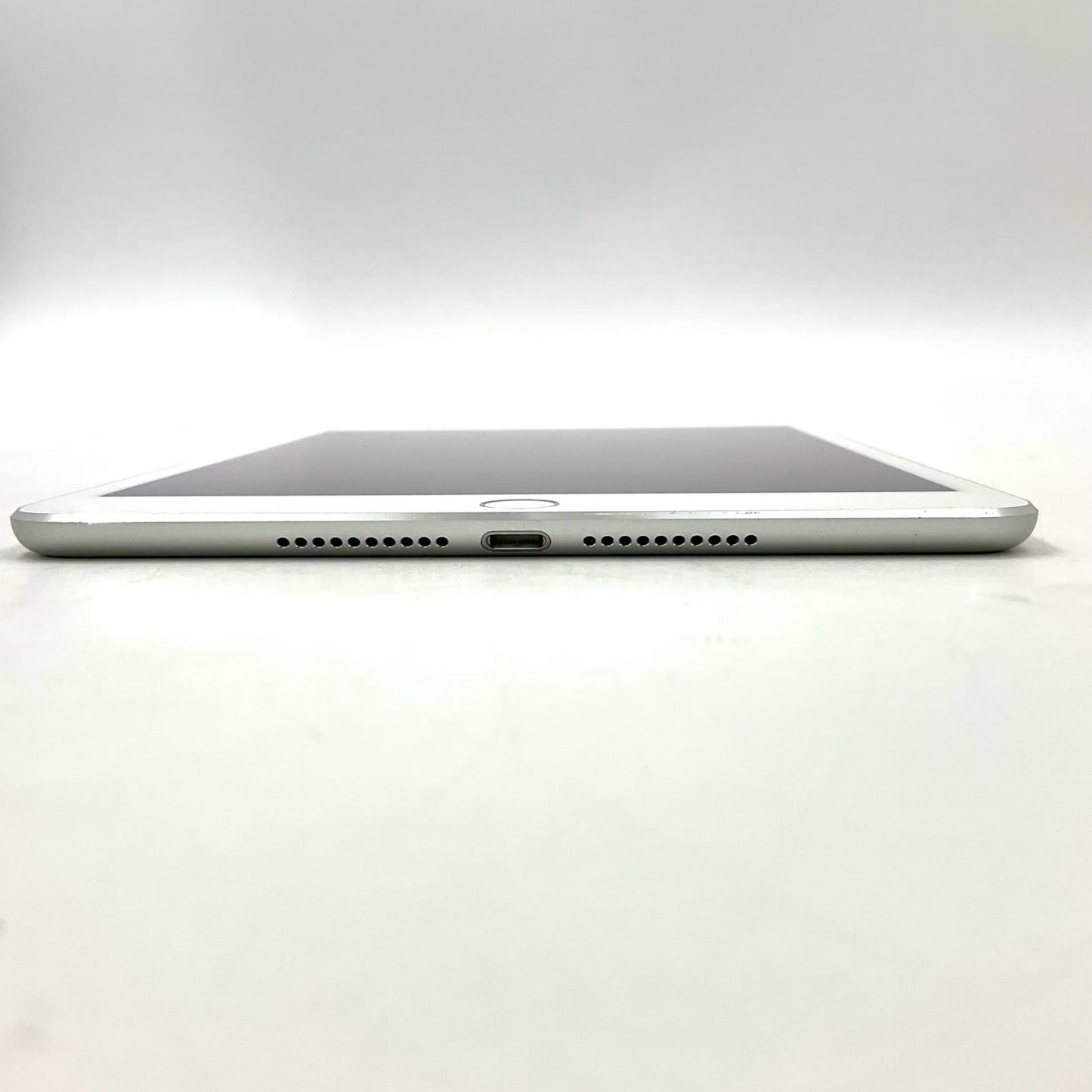 【全額返金保証】【最速発送】Apple iPad mini 7.9インチ 第4世代 64GB シルバー WiFi+Cellular Softbank 白ロム 動作確認済