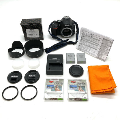 【全額返金保証】【最速発送】Nikon デジタル一眼 D5600 ダブルズームキット ブラック 美品 動作確認済