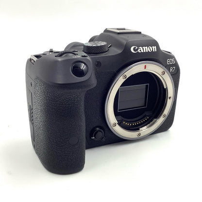 【全額返金保証】【最速発送】Canon デジタル一眼 EOS R7 ボディ ブラック 動作確認済
