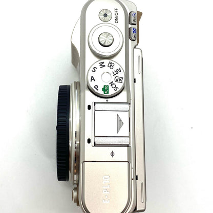 【全額返金保証】【最速発送】OLYMPUS デジタル一眼 E-PL10 美品 動作確認済