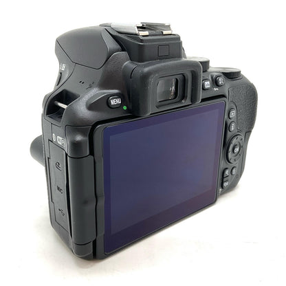 【全額返金保証】【最速発送】Nikon デジタル一眼 D5600 ボディ ブラック 美品 動作確認済