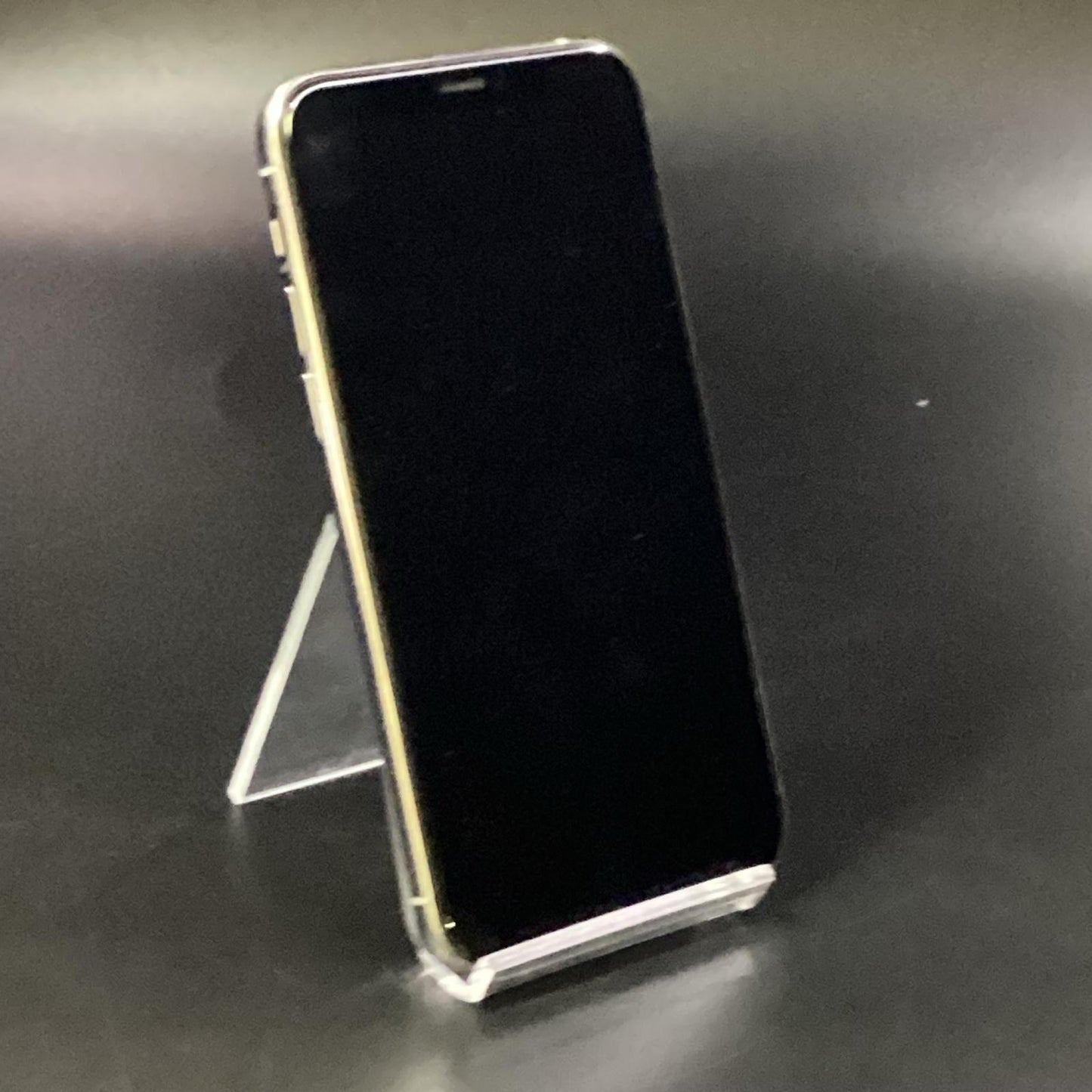 【全額返金保証】【最速発送】Apple iPhone iPhone 11 Pro 64GB シルバー au 白ロム 動作確認済 100%