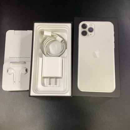 【全額返金保証】【最速発送】Apple iPhone iPhone 11 Pro 64GB シルバー au 白ロム 動作確認済 100%